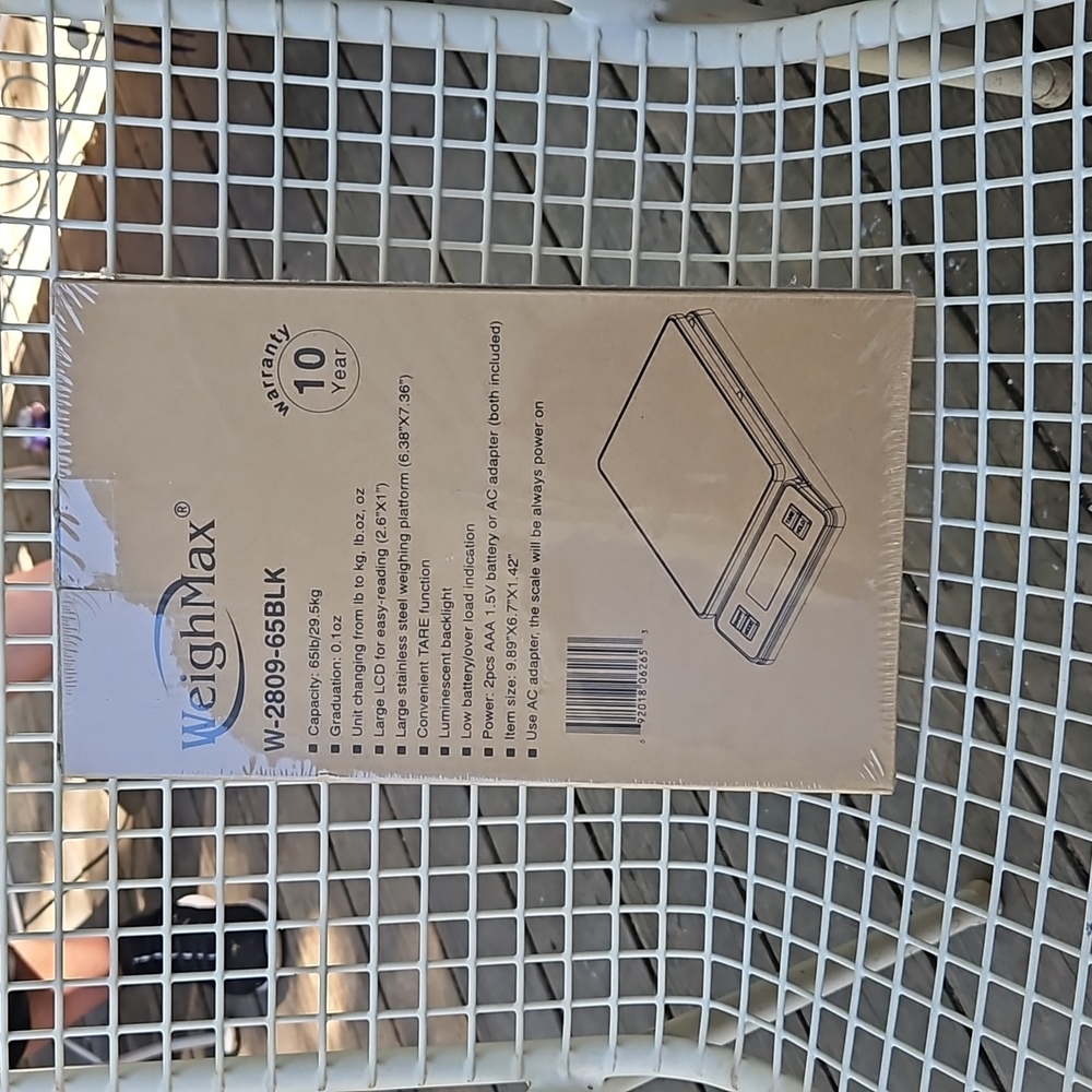 Weighmax digital postal scale